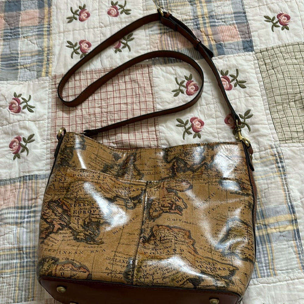 Patricia Nash European Map 13” x 10” x 5”leather adjustable strap crossbody bag - Picture 1 of 13
